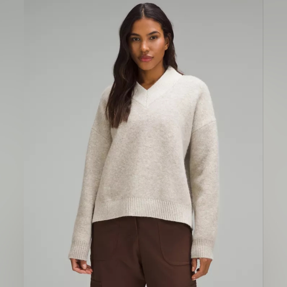 Lululemon Alpaca Woll Blend V Neck Pullover Size M